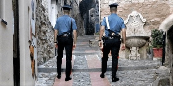 Per gli ultra 75enni la pensione la portano a casa i carabinieri