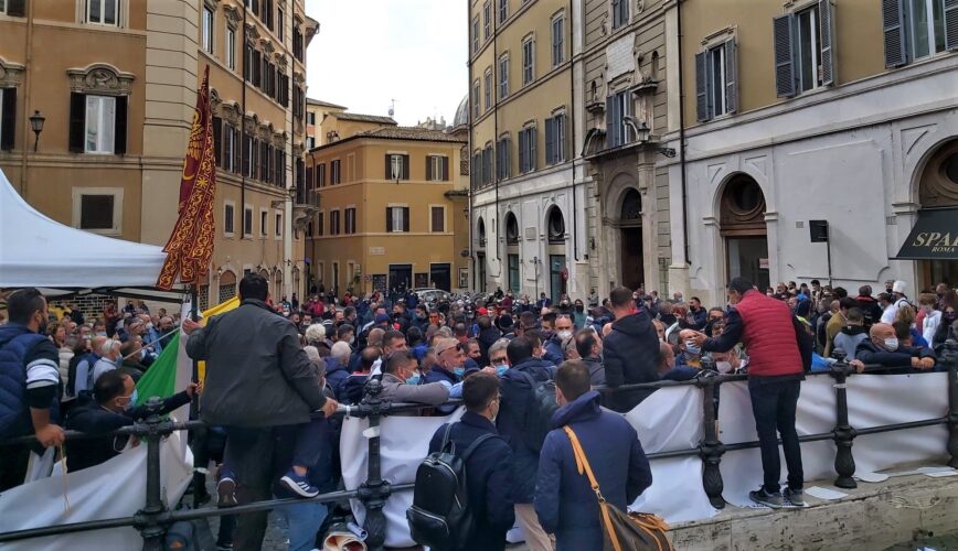 Lega in piazza con il commercio ambulante “Siamo dimenticati: subito tavolo al Mise per indennizzi”