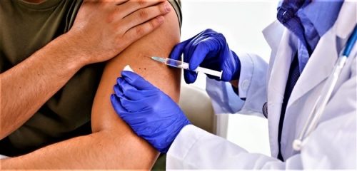 Vaccinazioni sul posto di lavoro via alle domande in Liguria