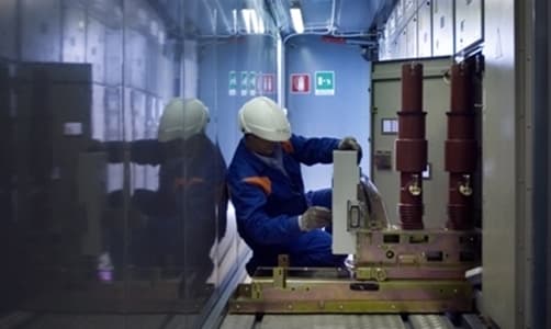 Savona, Enel lavori nella cabina che si trova vicino alla stazione