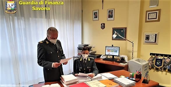 Savona scopre i furbetti del reddito di cittadinanza, anche mafiosi