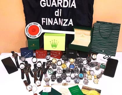 Finanza Genova, commercio orologi di lusso contraffatti, 2 denunce