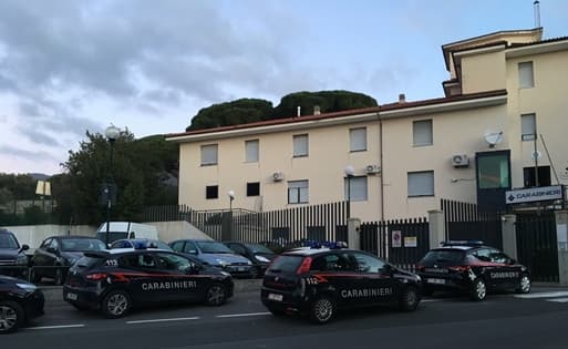 Tenta di rubare l’auto a carabiniere esperto di arti marziali, arrestato a Ceriale