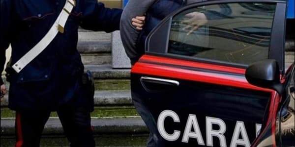 Savona, non poteva allontanarsi da casa ma usciva per rubare, arrestato