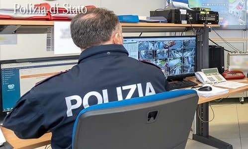 Savona, rapinano un camper e picchiano il proprietario, arrestati