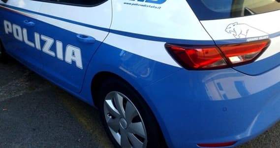 Trova un cellulare a Brignole e chiede soldi al proprietario, arrestato