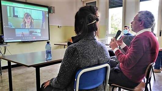 Sassello continua la scuola serale a distanza, a giorni maturità per due