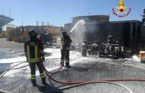 Genova 1 incendio Fincantieri