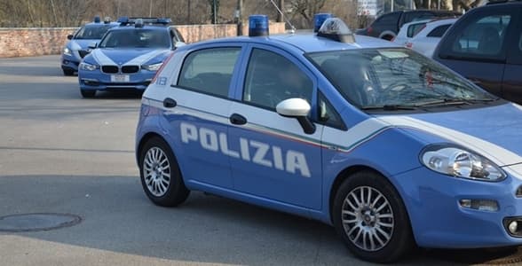 Due rapine col coltello in pochi minuti, arrestati 5 minori a Quinto