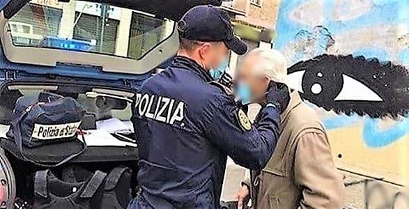 Adesca anziani, li narcotizza per derubarli, 29enne arrestata a Genova