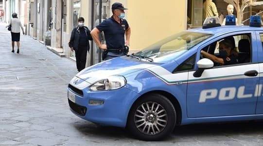 Rompe i sigilli e occupa un appartamento, ricercata deve scontare 7 anni