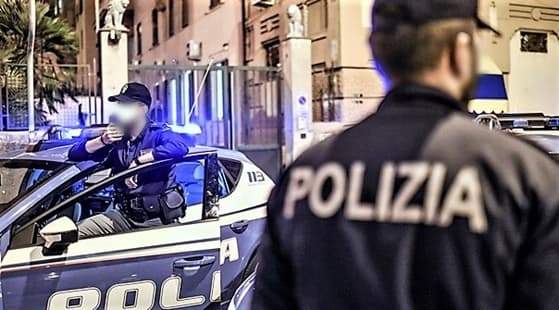 Negozio della droga in casa e consegne a domicilio, 2 arresti a Genova