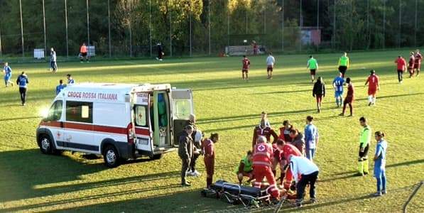 Sassello, Croce Rossa allo Stadio Badano per infortunio giocatore