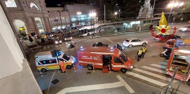 Incendio in un albergo vicino alla stazione di Principe