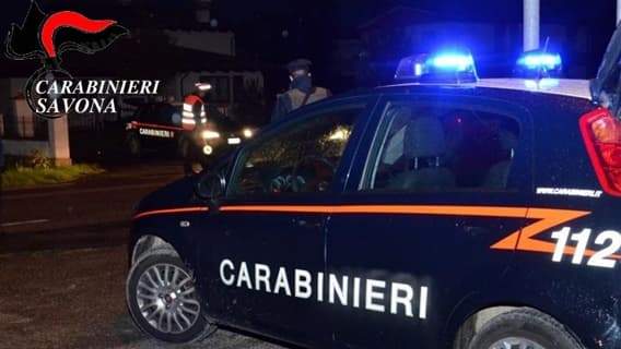 Savona, arrestato un uomo per minacce alle commesse del Gabbiano