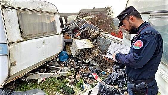 Abbandono rifiuti nell’alessandrino: 30 illeciti, 78mila euro di sanzioni, 19 denunciati