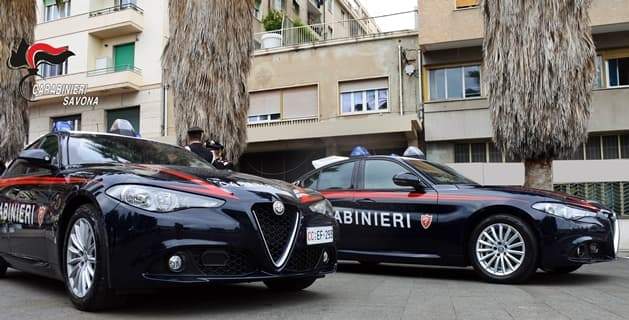 Causa incidente e scappa minacciando con un cacciavite, arrestato a Savona