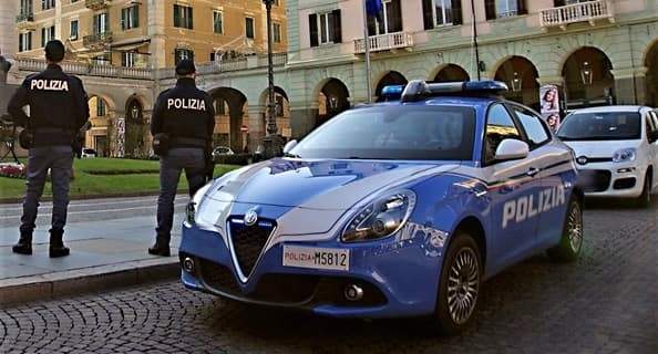 Arrestato con diversi documenti falsi dalla Squadra Mobile Savona