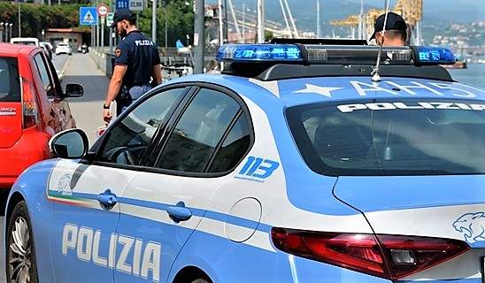 Sanzionati 3 locali, 2 arresti, 14 segnalati, 7 espulsioni dalla Polizia di Stato Savona