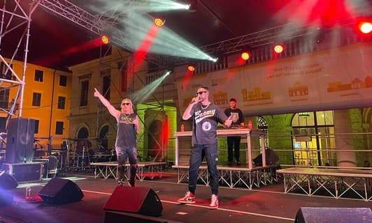 Savona Notti Bianche saltano i The Kolors, sul palco R101 & friends