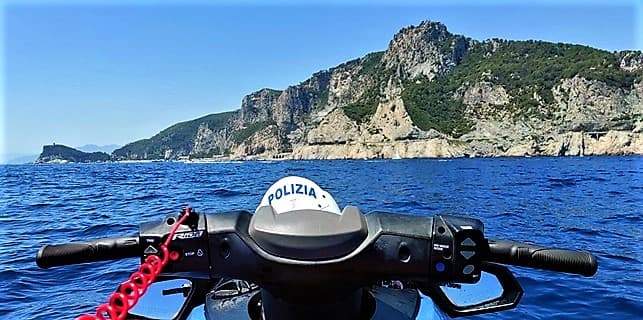 In mare anche le moto d’acqua della Polizia per l’Estate sicura savonese