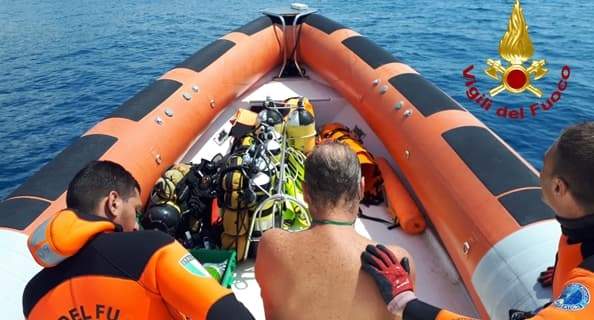 Soccorso bagnante tra Cogoleto e Varazze dai Vigili del fuoco