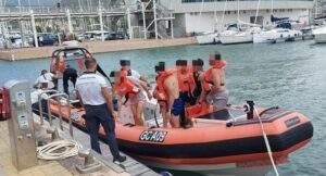 Guardia 1 costiera Savona salvati sette diportisti a largo di Ceriale