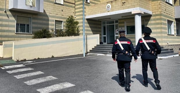 Coppia torinese arrestata nel Ponente savonese per carte di credito rubate