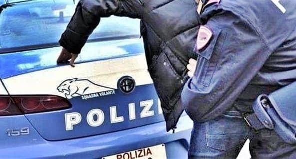 Due donne e un uomo arrestati per due distinte rapine a Genova, arrestati