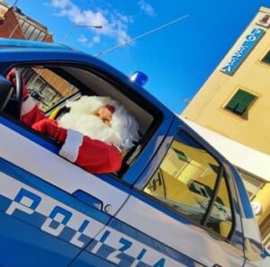 Polizia 2 Stato Savona per un Natale vicini alla gente