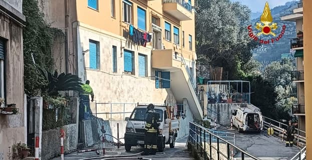 Fuga di gas a Genova Nervi, evacuato un condominio