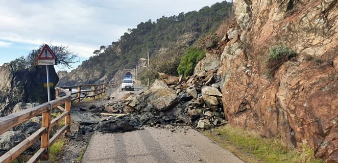 Due frane a Varazze: sopraluogo sul Lungomare Europa e in frazione Pero sulla sp542