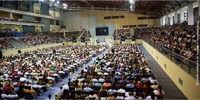 In 6500 liguri al congresso annuale dei Testimoni di Geova a Cameri (No)