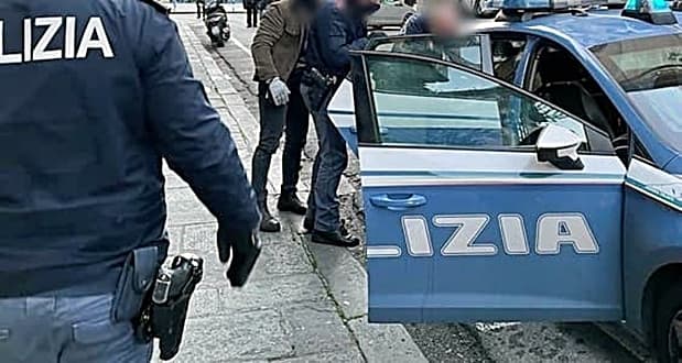 Violenta rapina ad un ragazzo, tre giovani arrestati a Genova