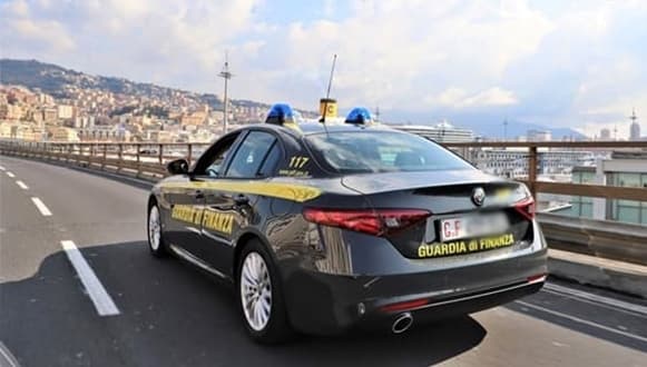 Scoperto fisioterapista abusivo a Genova, sequestro macchinari e attrezzature