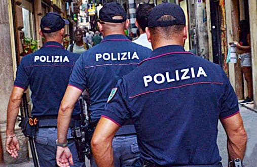 Genova controlli anticrimine nel centro storico, sequestrato 1 etto di droga