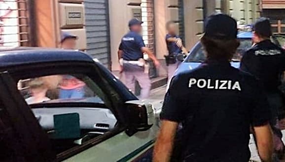 Segnalato un pusher con Youpol, 35enne denunciato a Genova