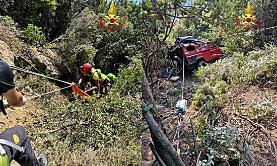 Fuoristrada finisce in un dirupo a Sestri Levante, intervento elisoccorso Drago