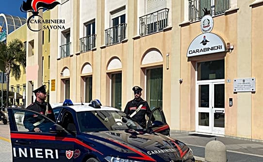 Tentato omicidio nello stabilimento balneare, arrestato 19enne nel Ponente savonese