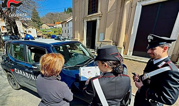 Due bombe sul comodino e tre pistole in casa, 77enne denunciata in Valbormida