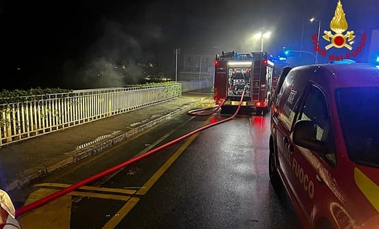 Incendio nella cucina dei Bagni Liggia a Genova Quarto