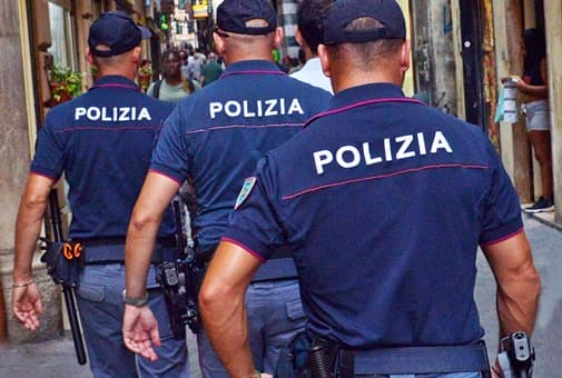 Un arresto per mandato internazionale e furto con strappo a turista spagnola