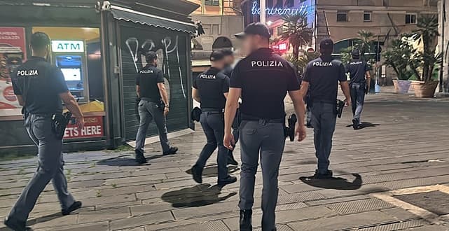 Blitz della Polizia di Stato nel centro storico di Genova, 4 denunciati