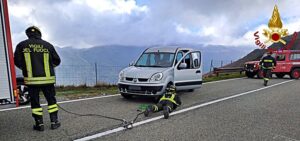 Auto in bilico sul Passo del Faiallo 3