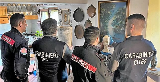 Forestali Cites di Alessandria al sequestro del “museo” di un collezionista di Biella arrestato