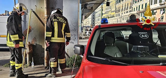 Fuga di gas sotto la sopraelevata di Genova