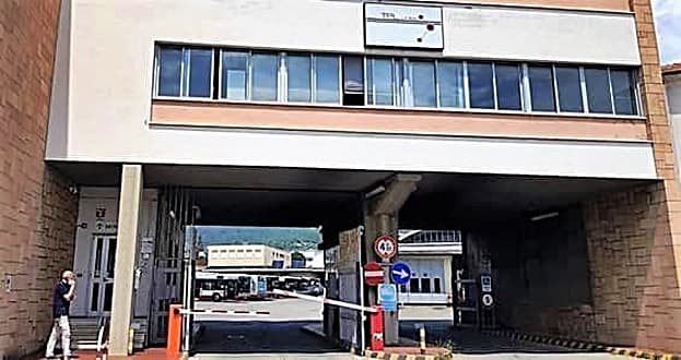 Tpl Linea Savona da domani nuovo orario per la biglietteria in piazza Aldo Moro