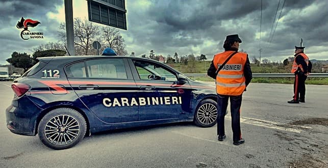 Ubriaca viaggia contromano tra Rocchetta e Cairo in Valbormida