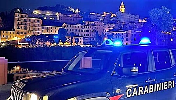 Minaccia di farsi esplodere con la bombola del gas, salvato dai Carabinieri di Imperia