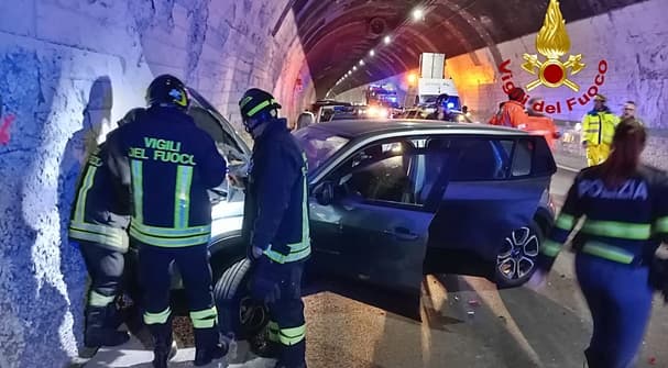 Incidente sulla A7 alla Galleria dei Giovi, 45enne al pronto soccorso